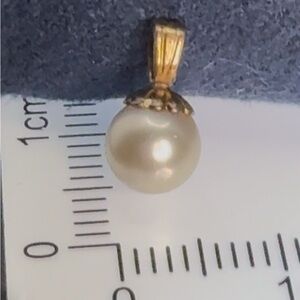 Elegant Blue/Grey Pearl Silver Pendant!